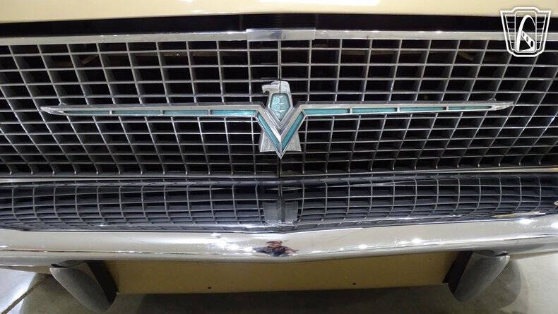 1966 Ford Thunderbird