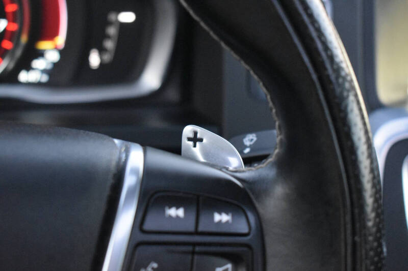 2016 Volvo S60 T5 Drive-E R-Design SE