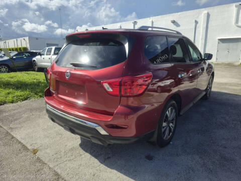 2017 Nissan Pathfinder SV