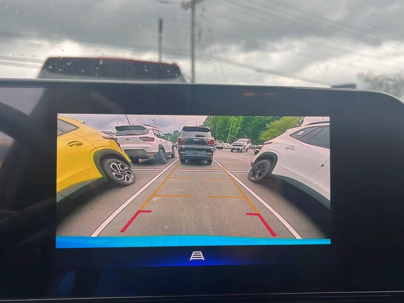 2025 Chevrolet Trax RS