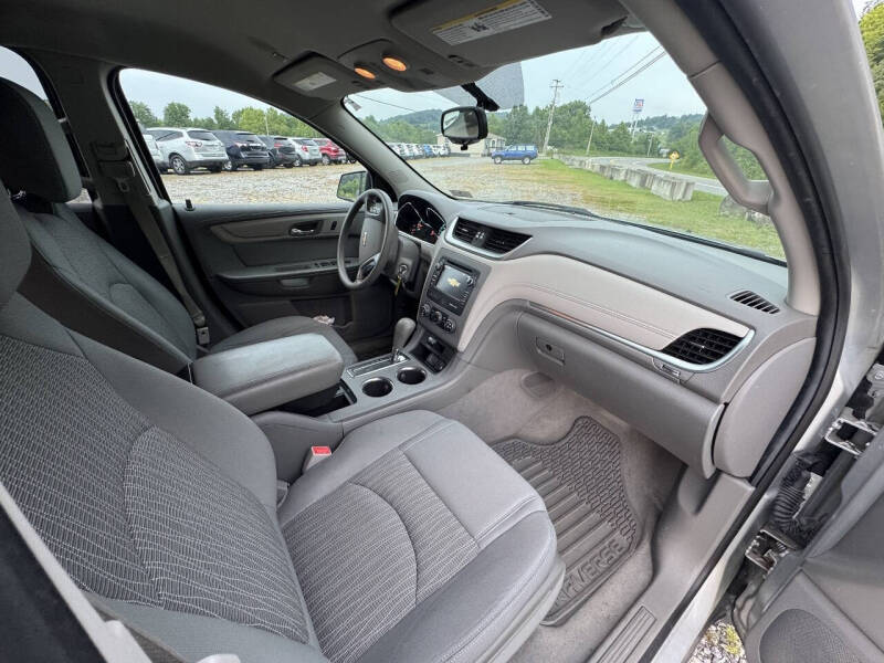 2017 Chevrolet Traverse LS