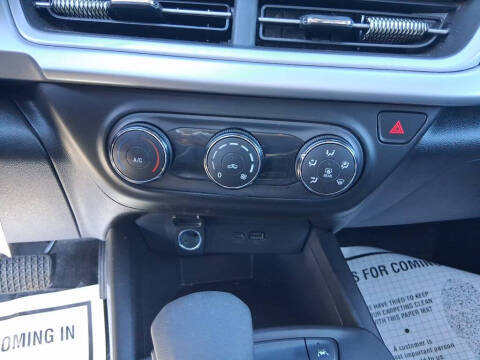 2025 Chevrolet Trax LS