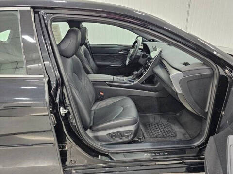 2021 Toyota Avalon Hybrid Limited