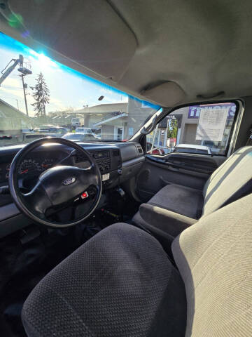 2002 Ford F-650 Super Duty