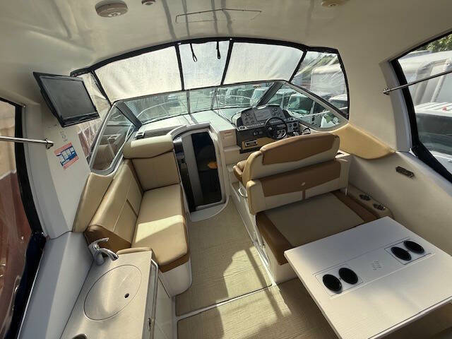 2012 Four Winns V305