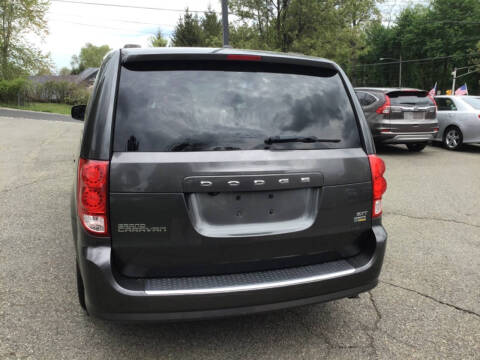 2016 Dodge Grand Caravan SXT Plus