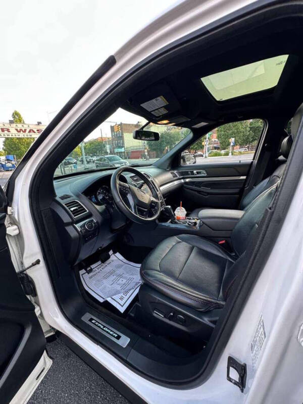 2017 Ford Explorer Sport