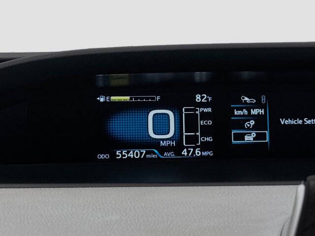 2022 Toyota Prius LE