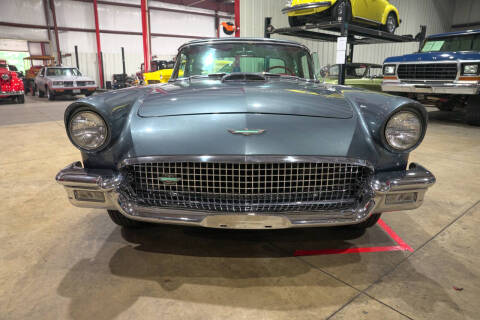 1957 Ford Thunderbird