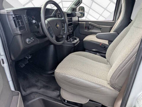 2023 Chevrolet Express LS 3500