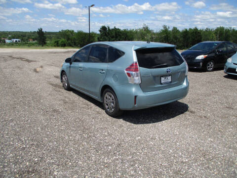2015 Toyota Prius v Three