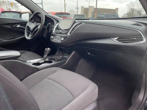 2017 Chevrolet Malibu LT