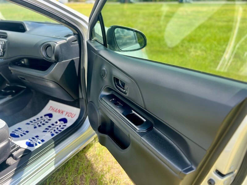 2015 Toyota Prius c Four