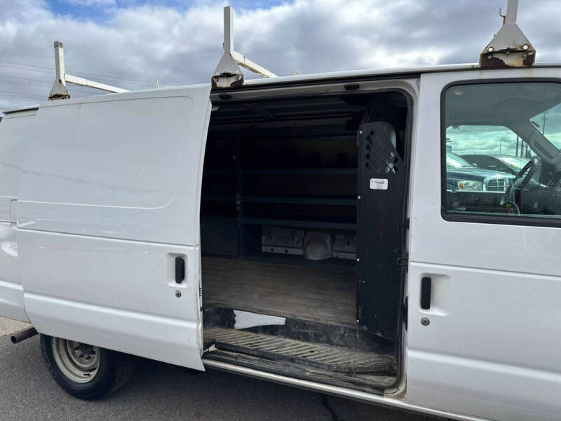 2011 Ford E-Series E-150