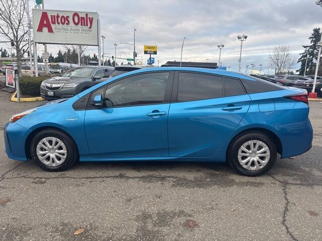 2022 Toyota Prius LE