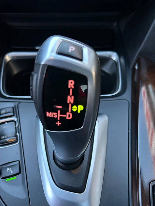 2015 BMW 3 Series 328i