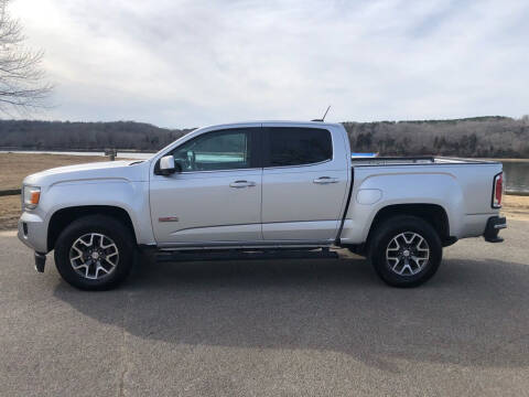 2016 GMC Canyon for sale at Monroe Auto's, LLC in Parsons TN
