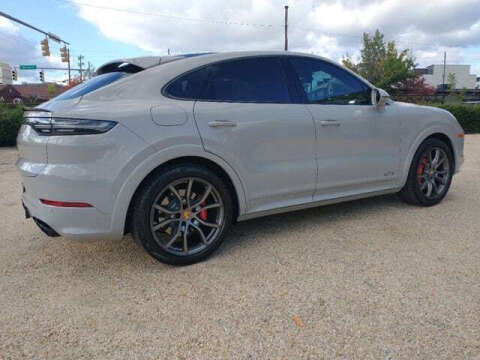 2022 Porsche Cayenne GTS Coupe