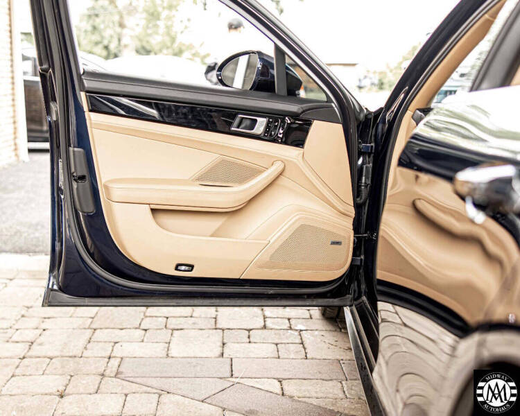 2018 Porsche Panamera