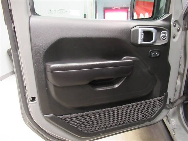 2021 Jeep Gladiator Willys