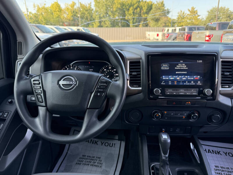 2022 Nissan Frontier SV