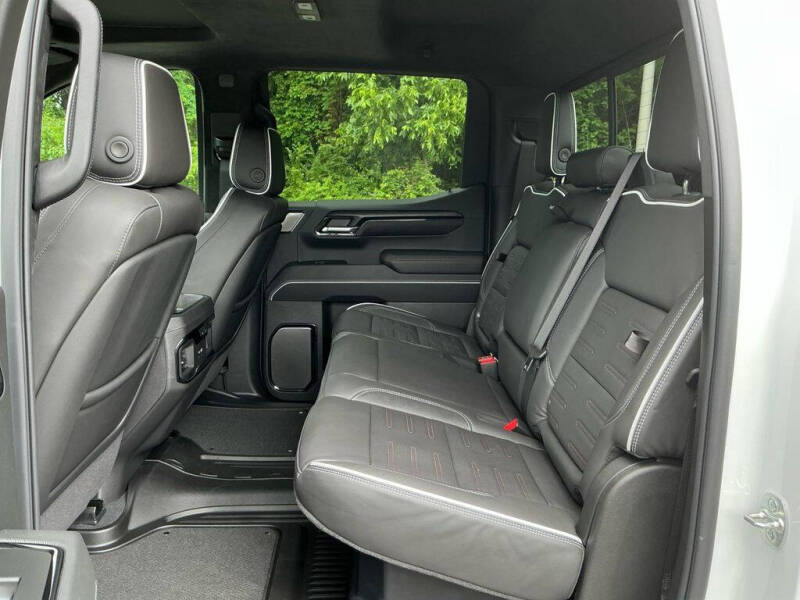 2025 GMC Sierra 1500 AT4X