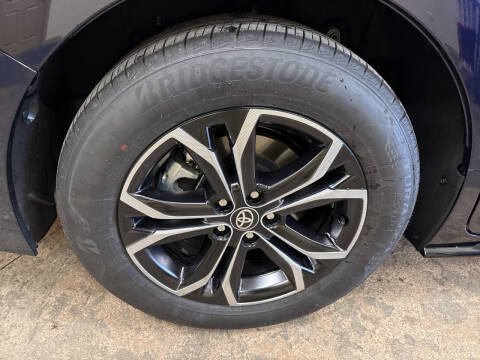 2025 Toyota Sienna Platinum 7-Passenger