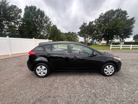 2017 Kia Forte5 LX