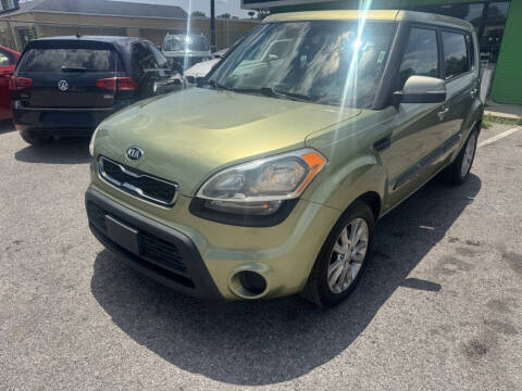 2013 Kia Soul +