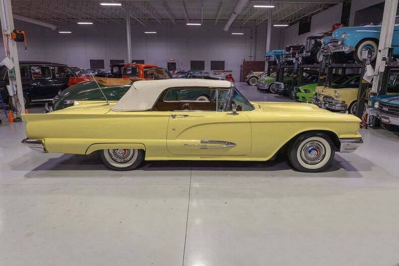 1959 Ford Thunderbird