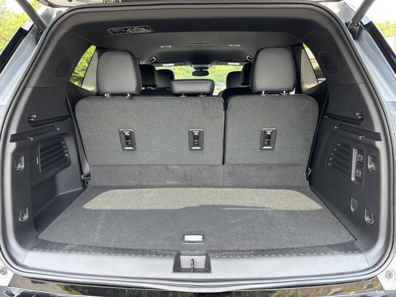 2025 GMC Acadia Denali