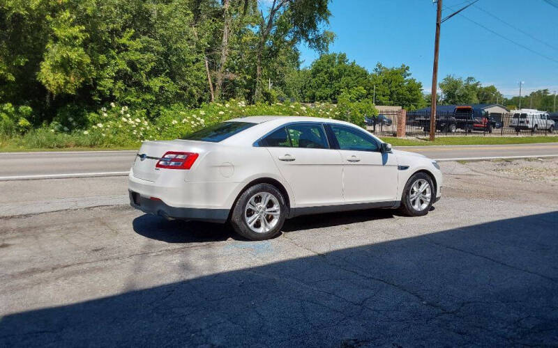 2014 Ford Taurus SEL