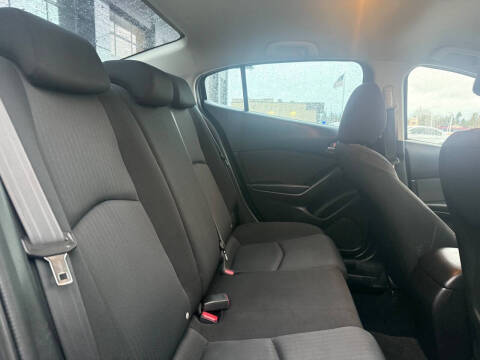 2016 Mazda MAZDA3 i Sport