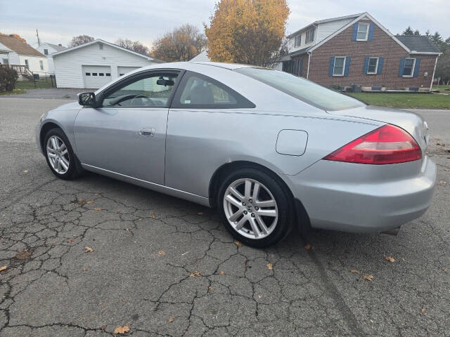 2003 Honda Accord for sale at QUEENSGATE AUTO SALES in York, PA