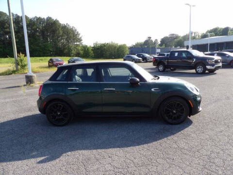 2017 MINI Hardtop 4 Door Cooper