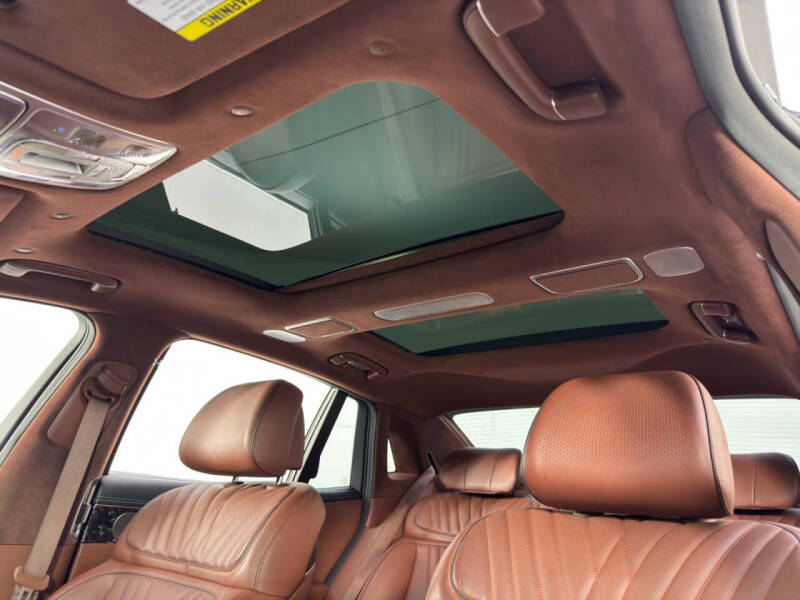 2024 Genesis G90 3.5T e-Supercharger