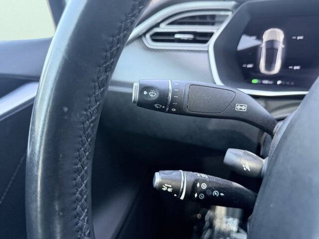 2015 Tesla Model S 70D