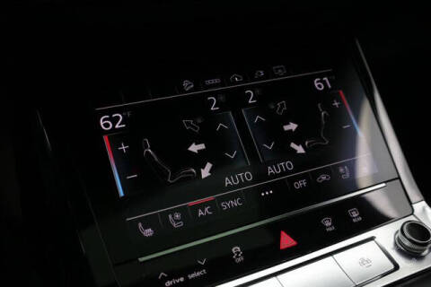 2022 Audi e-tron quattro Premium Plus