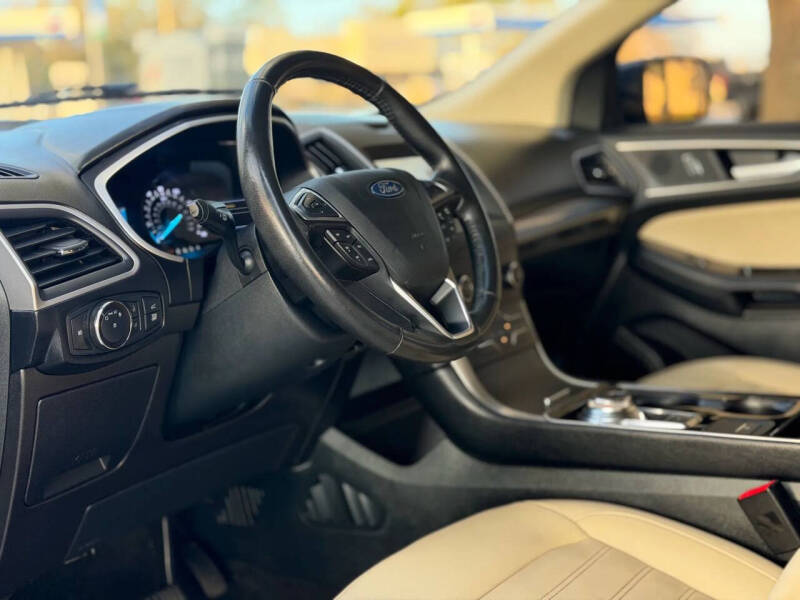 2019 Ford Edge SEL