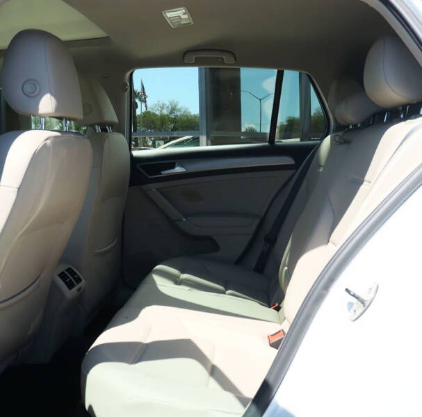 2017 Volkswagen Golf