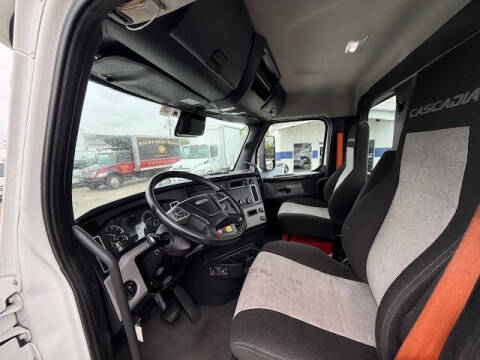2022 Freightliner Cascadia