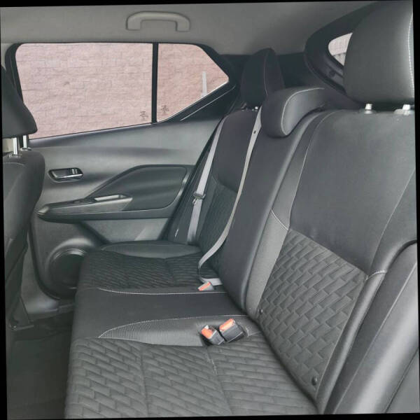 2022 Nissan Kicks SV