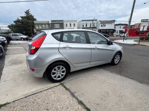 2012 Hyundai Accent GS