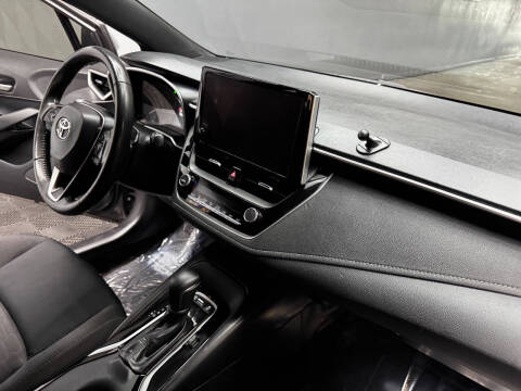 2024 Toyota Corolla Hatchback SE