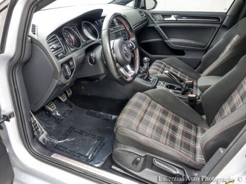 2017 Volkswagen Golf GTI S