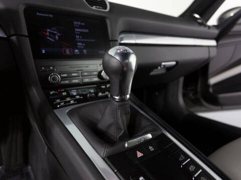 2025 Porsche 718 Cayman