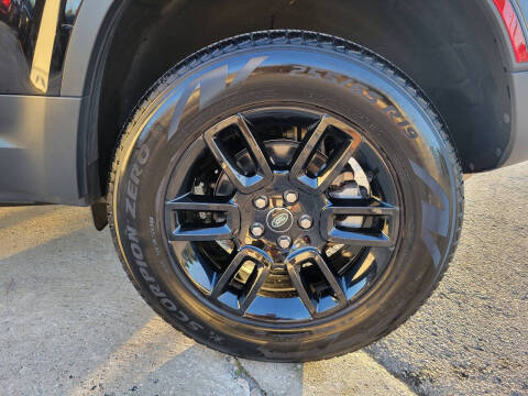 2025 Land Rover Defender 110 P300 S