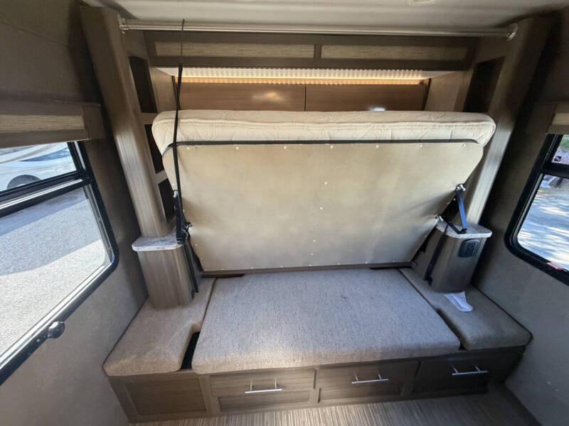 2016 Thor Motor Coach COMPASS