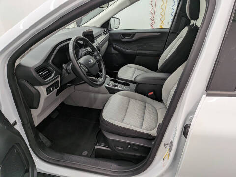 2023 Ford Escape Hybrid Active