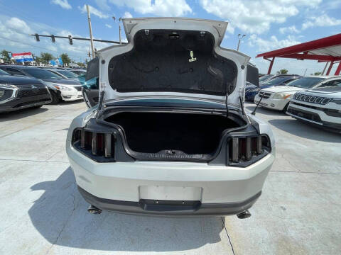 2012 Ford Mustang V6